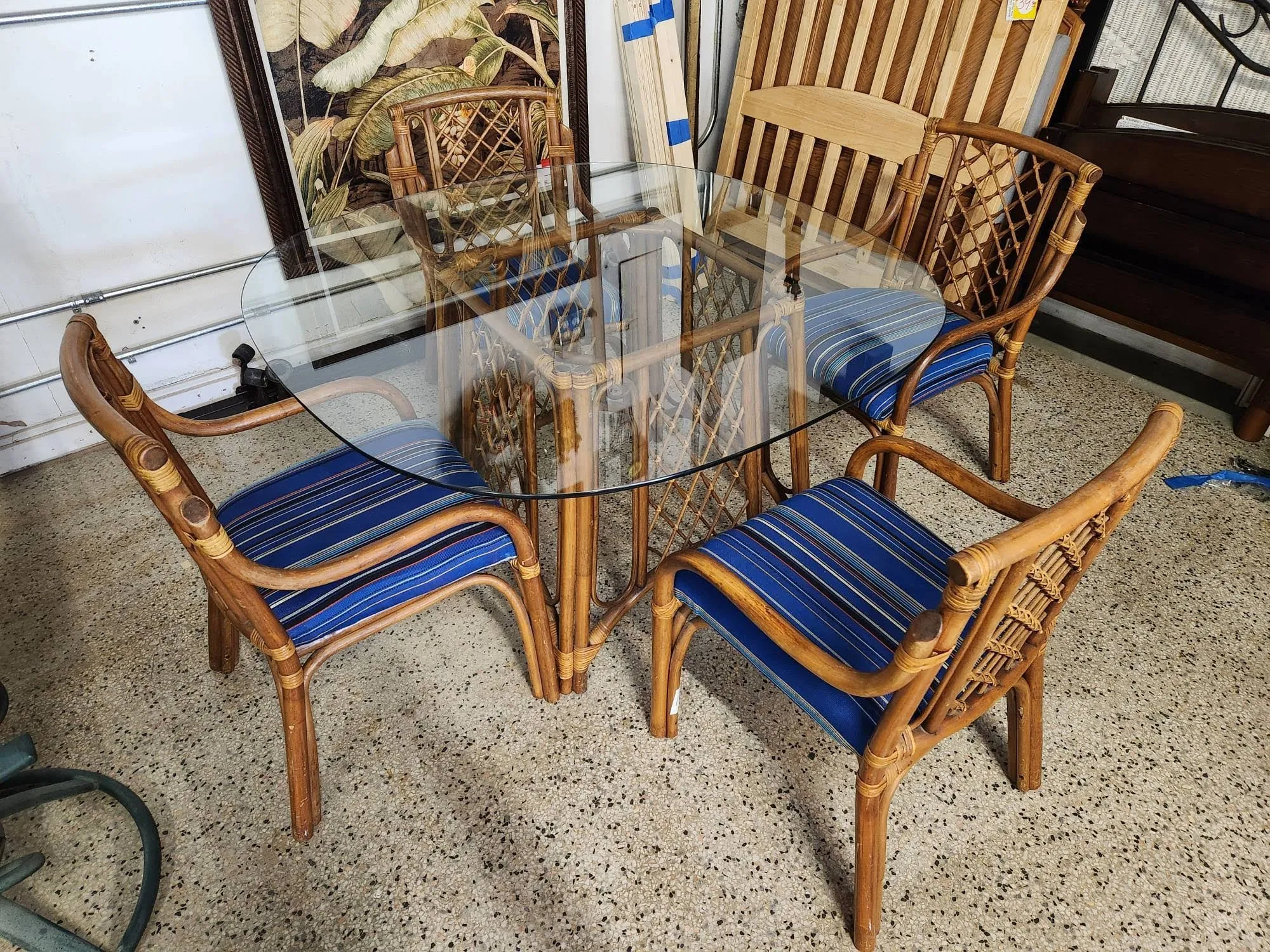 48" Round Glass Top Dining Set w. Four Chairs