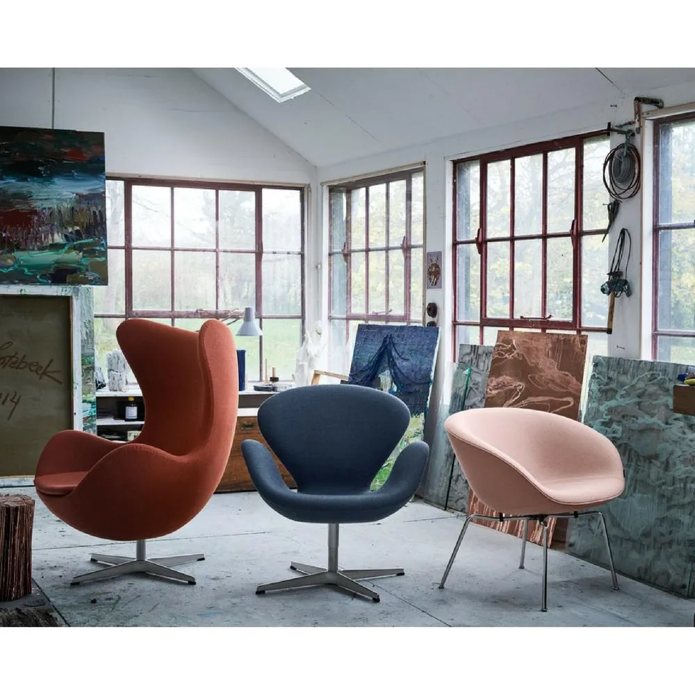 Fritz Hansen Arne Jacobsen Swan Chair